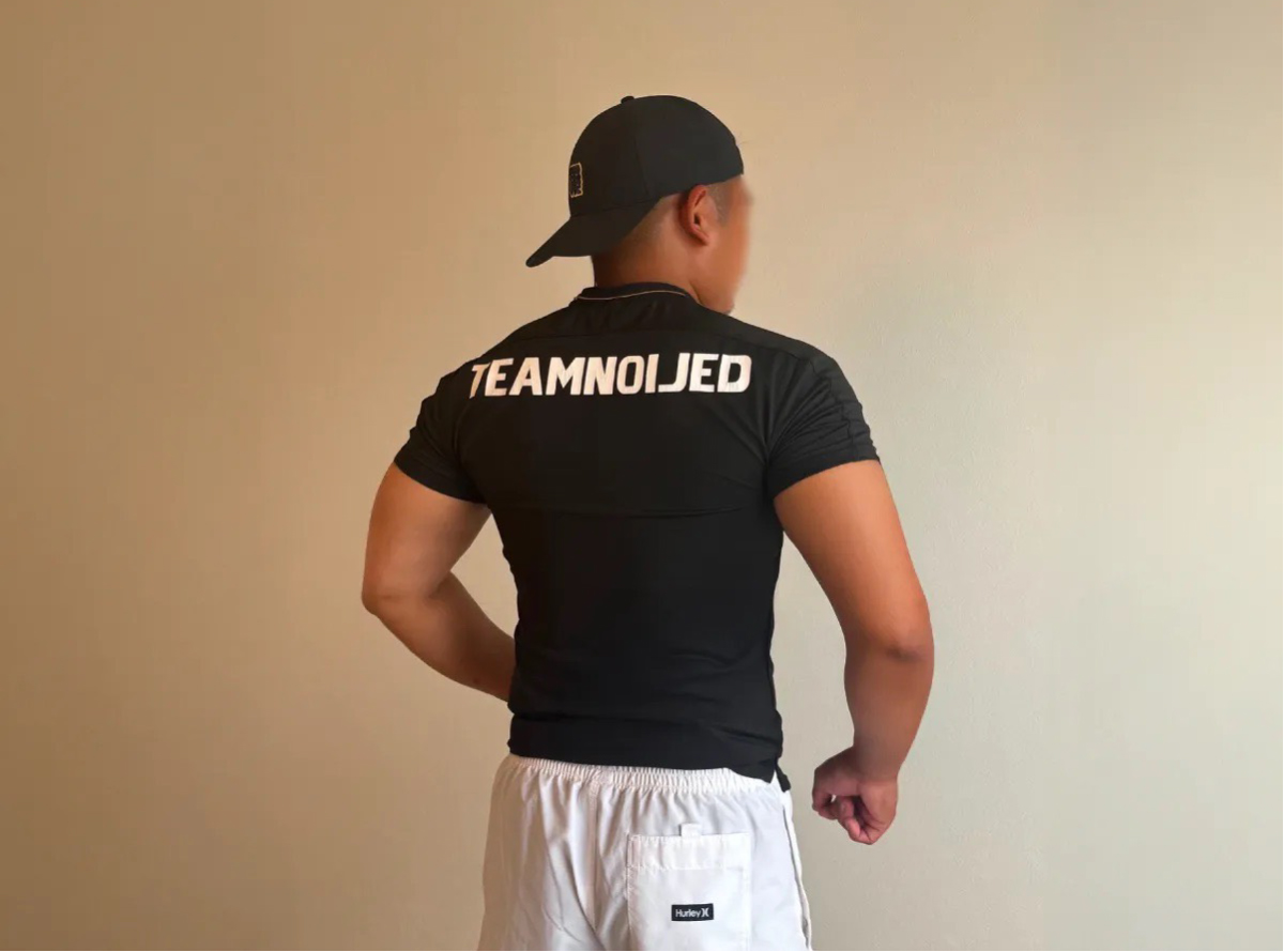 松本大輝 NapNest福岡のゲイマッサージセラピスト ガテン系 太い腕と広い背中